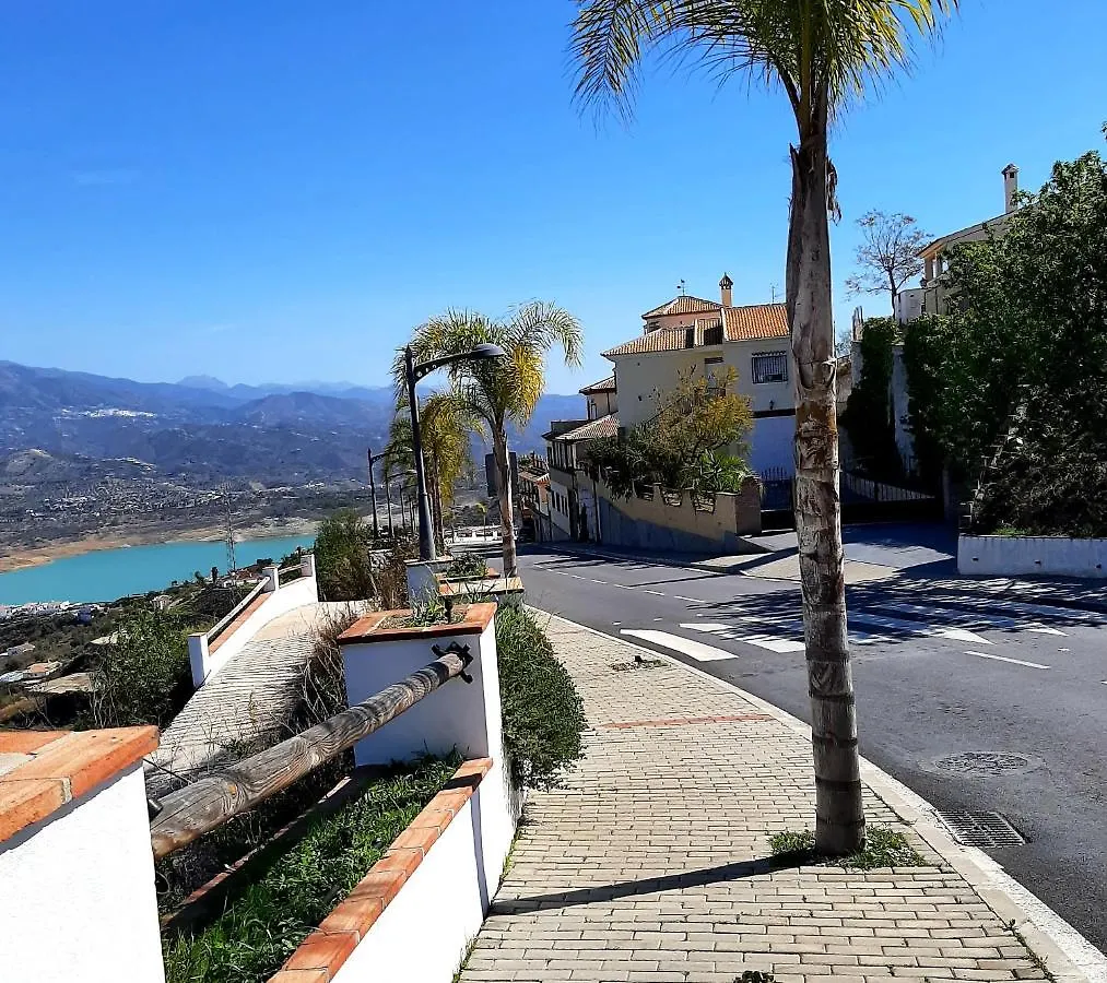 Villa Vistas Al Lago With Private Pool Viñuela Chalé