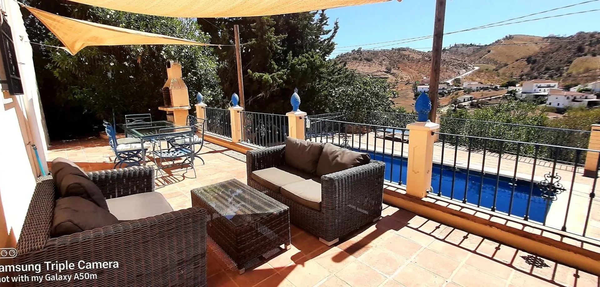 Chalet Villa Vistas Al Lago With Private Pool Vinuela Spain