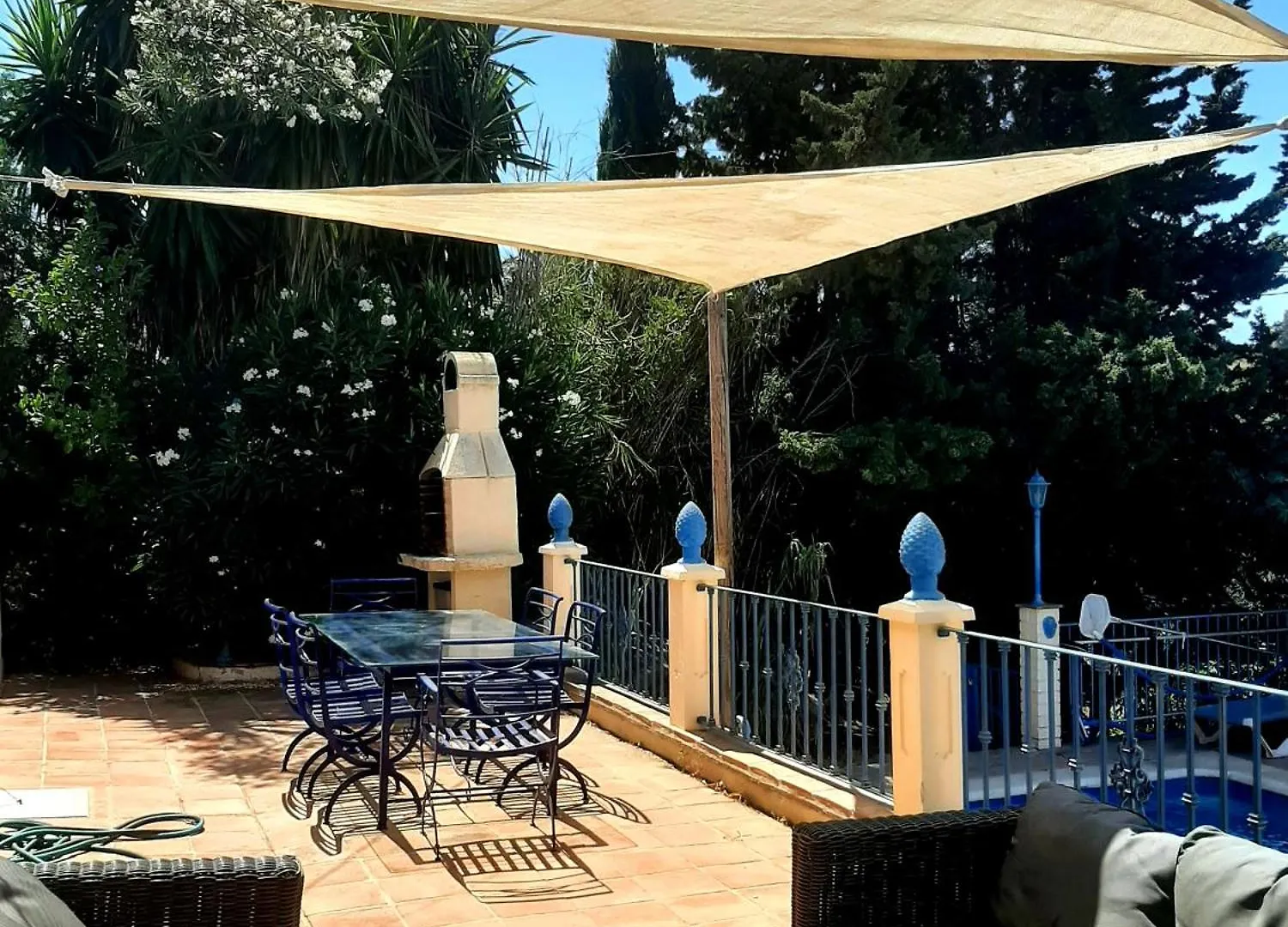 Chalet Villa Vistas Al Lago With Private Pool Vinuela