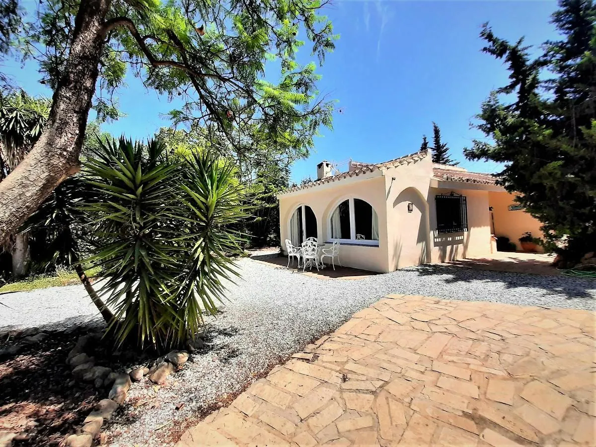 Villa Vistas Al Lago With Private Pool 비뉴엘라 샬레